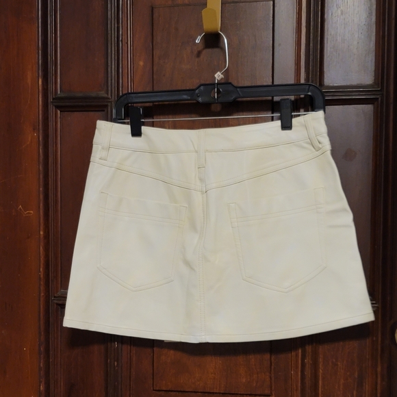 We The Free " Wynne" Vegan Leather Skirt-lvory-Size 31 - Picture 3 of 9
